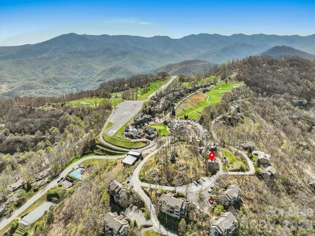 9 Hawks Ledge Trail, Burnsville, NC 28714