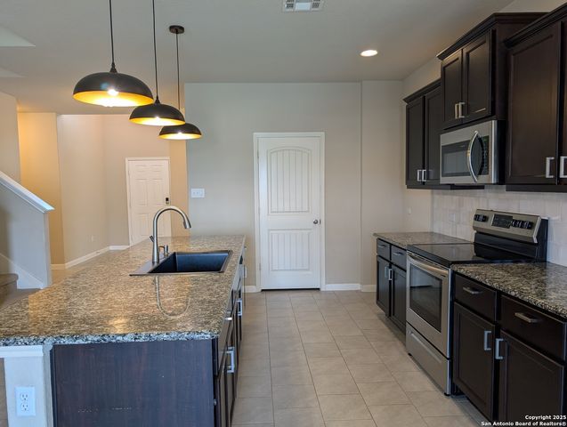 2203 Flintshire, New Braunfels, TX 78130