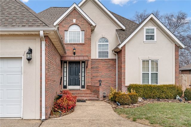 407 Gray Court, Siloam Springs, AR 72761