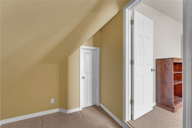 407 Gray Court, Siloam Springs, AR 72761