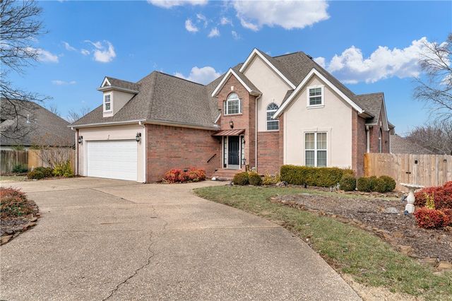 407 Gray Court, Siloam Springs, AR 72761