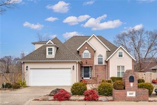407 Gray Court, Siloam Springs, AR 72761