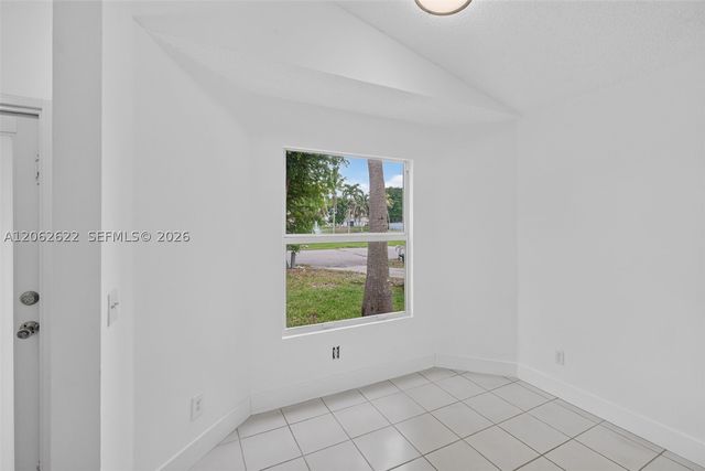 792 SW 9th St, Florida City, FL 33034