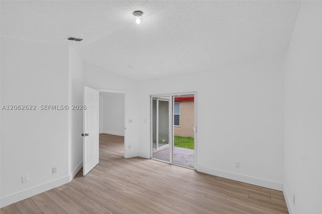 792 SW 9th St, Florida City, FL 33034