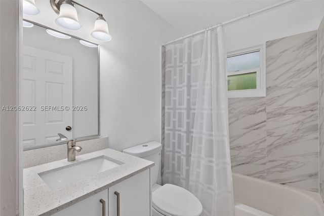 792 SW 9th St, Florida City, FL 33034