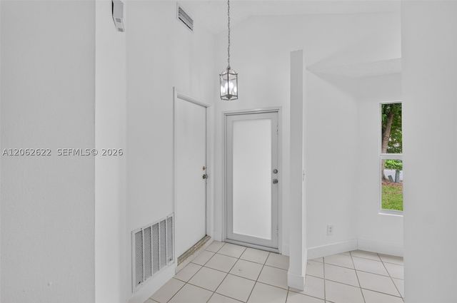 792 SW 9th St, Florida City, FL 33034