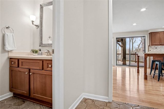 34 Framingham Ln, Pittsford, NY 14534