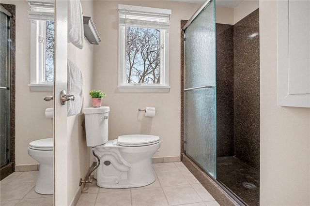 34 Framingham Ln, Pittsford, NY 14534