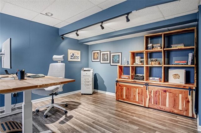 34 Framingham Ln, Pittsford, NY 14534