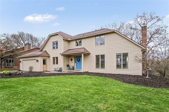 34 Framingham Ln, Pittsford, NY 14534