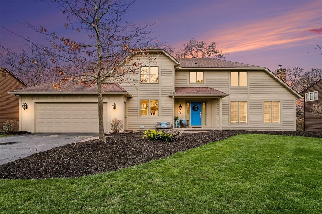 34 Framingham Ln, Pittsford, NY 14534