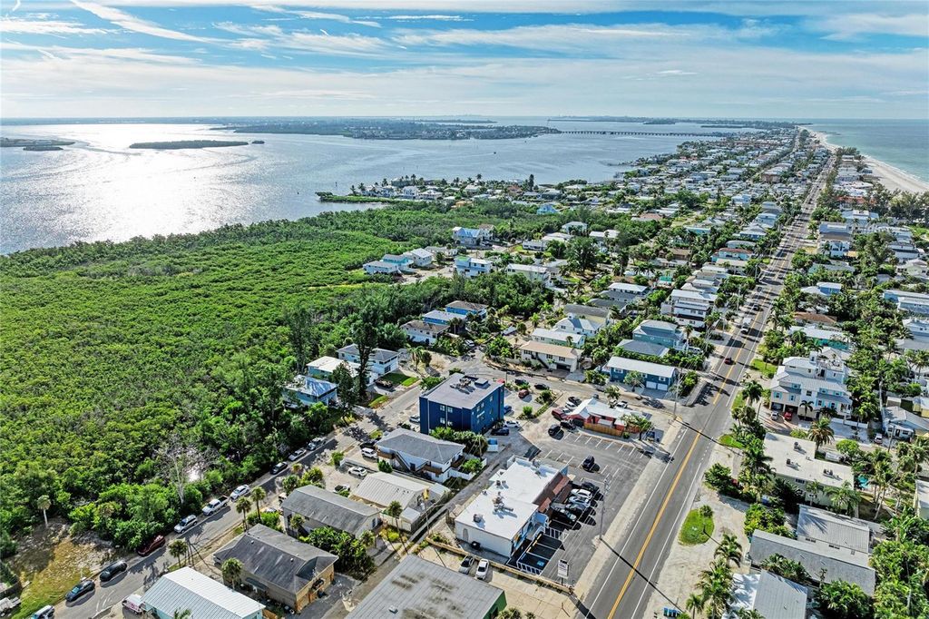 3004 AVENUE C, HOLMES BEACH, FL 34217 — photo 3