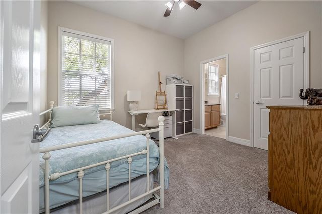 2920 2 HANSEN MANOR LANE, Tampa, FL 33611