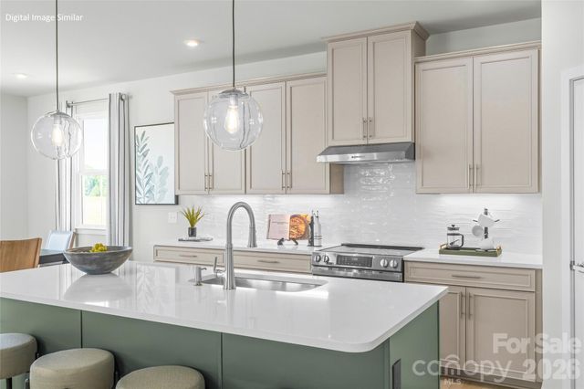 3133 Ravenfield Lane, Charlotte, NC 28213