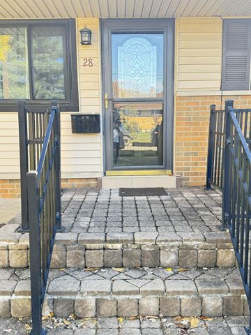 28 Winnebago Drive, Milford, OH 45150