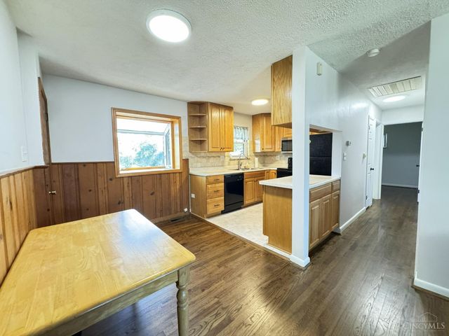 28 Winnebago Drive, Milford, OH 45150