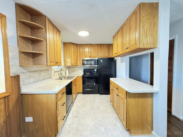 28 Winnebago Drive, Milford, OH 45150