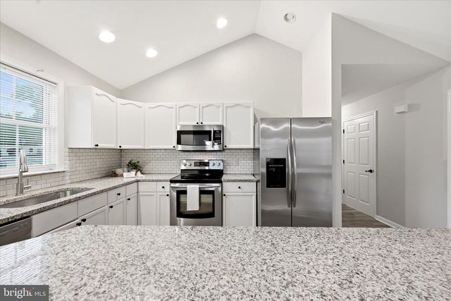 1856 MELVOR LN, Winchester, VA 22601