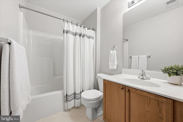 1856 MELVOR LN, Winchester, VA 22601