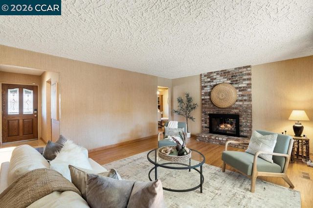 1560 Ayers Rd, Concord, CA 94521