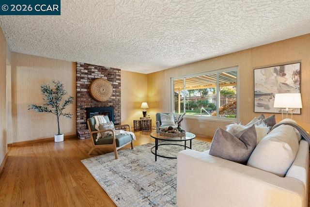 1560 Ayers Rd, Concord, CA 94521