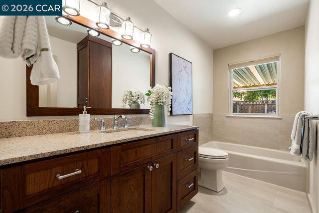 1560 Ayers Rd, Concord, CA 94521