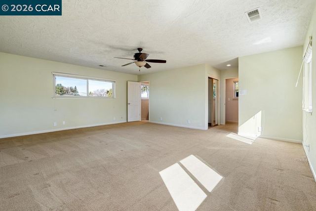 1560 Ayers Rd, Concord, CA 94521