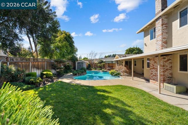 1560 Ayers Rd, Concord, CA 94521