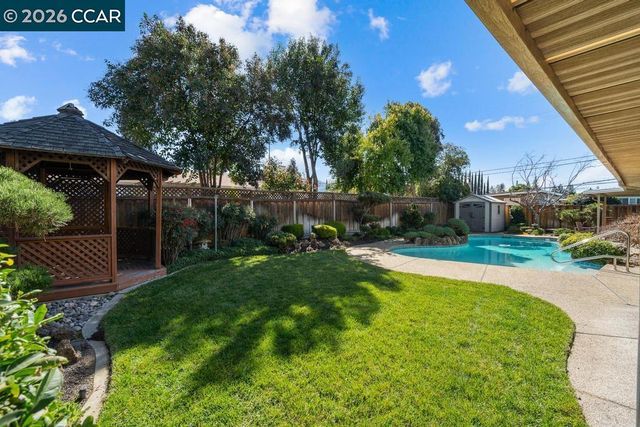1560 Ayers Rd, Concord, CA 94521