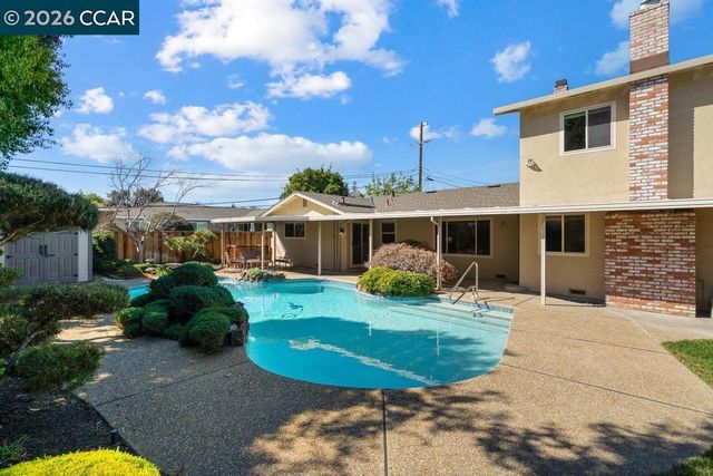 1560 Ayers Rd, Concord, CA 94521