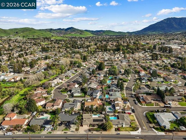 1560 Ayers Rd, Concord, CA 94521