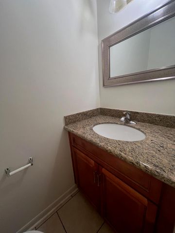 115 Hughes Street D4, Fort Walton Beach, FL 32548