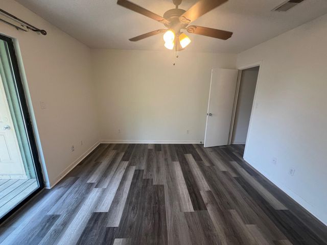 115 Hughes Street D4, Fort Walton Beach, FL 32548