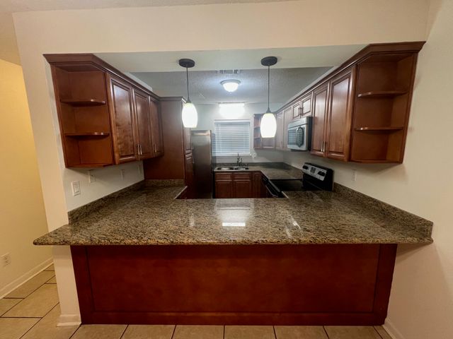 115 Hughes Street D4, Fort Walton Beach, FL 32548