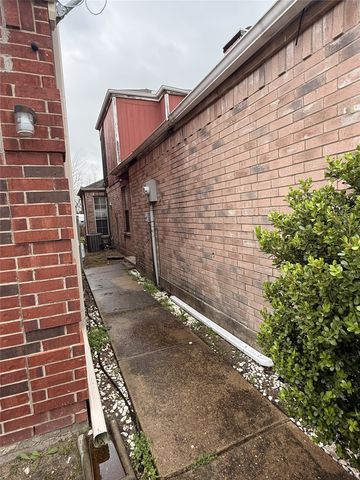 916 Fairbanks Circle, Duncanville, TX 75137