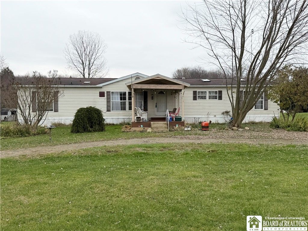 3200 Clymer Sherman Road, Sherman, NY 14781