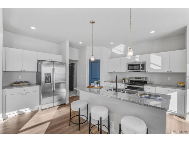 1438 N Moonbeam Dr, Pueblo West, CO 81007