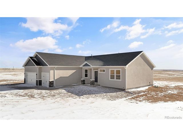 1438 N Moonbeam Dr, Pueblo West, CO 81007