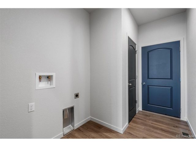 1438 N Moonbeam Dr, Pueblo West, CO 81007