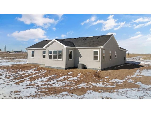 1438 N Moonbeam Dr, Pueblo West, CO 81007