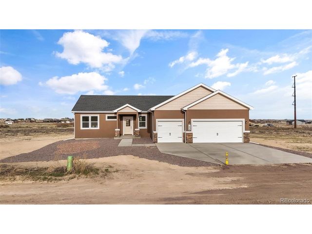 1438 N Moonbeam Dr, Pueblo West, CO 81007