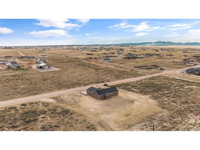 1438 N Moonbeam Dr, Pueblo West, CO 81007