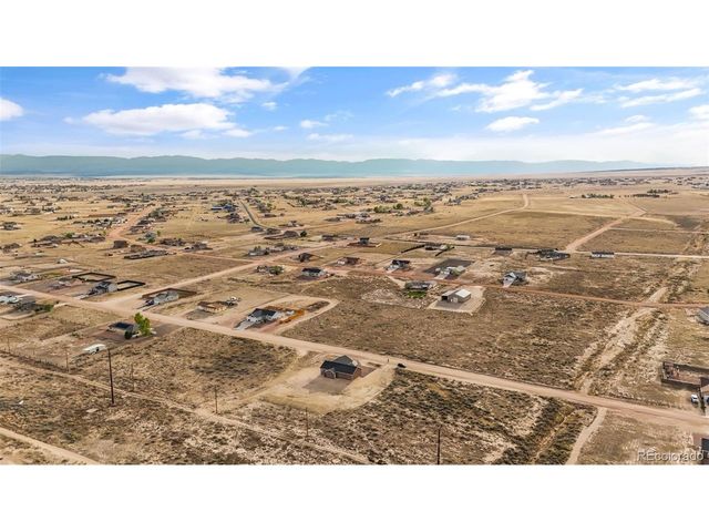 1438 N Moonbeam Dr, Pueblo West, CO 81007