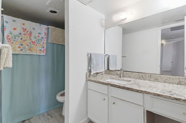 10566 High Hollows Drive 254, Dallas, TX 75230