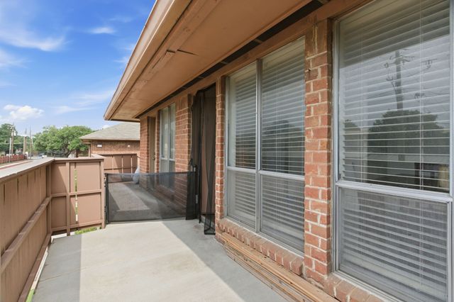 10566 High Hollows Drive 254, Dallas, TX 75230