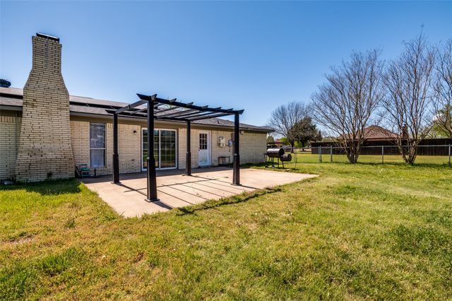 501 Sunrise Drive, Waxahachie, TX 75165