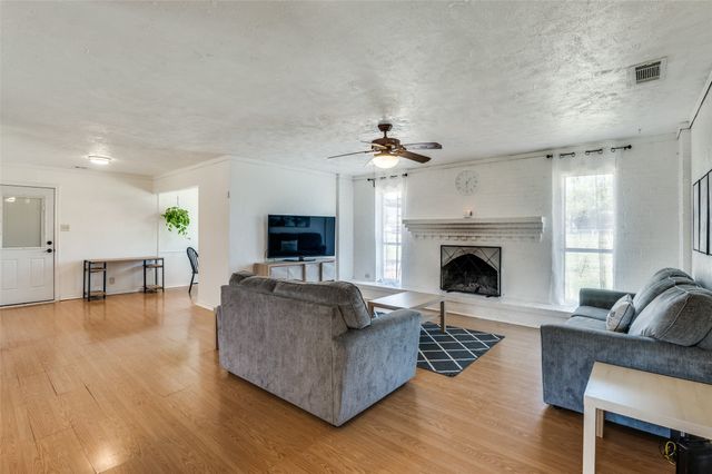 501 Sunrise Drive, Waxahachie, TX 75165