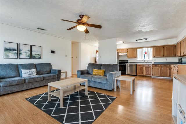 501 Sunrise Drive, Waxahachie, TX 75165