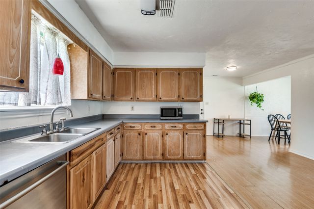 501 Sunrise Drive, Waxahachie, TX 75165