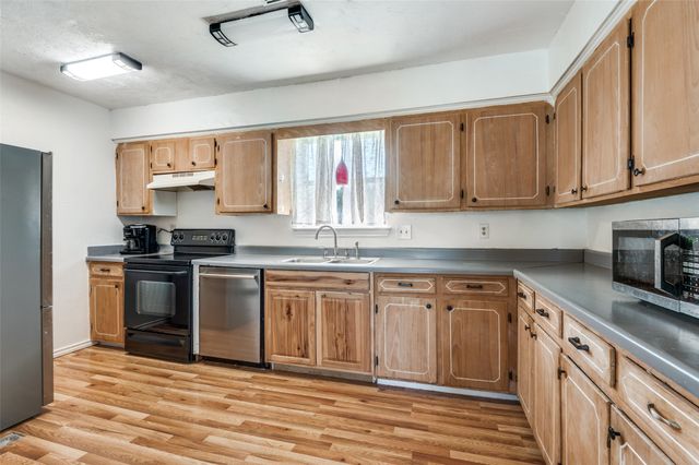 501 Sunrise Drive, Waxahachie, TX 75165